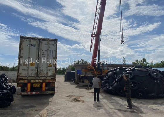 গুণ রাবার বল সহ নৌকা ইনফ্ল্যাটেবল রাবার ফেন্ডার কারখানা