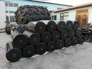 গুণ মিলিটারি গ্রেড পলিউরিয়া বাইরের স্তর সহ কাস্টমাইজযোগ্য ফোম ভরা ফেন্ডার কারখানা