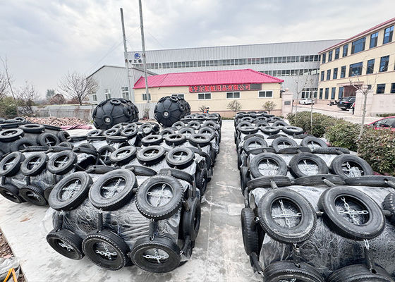গুণ সামুদ্রিক ভাসমান রঙিন সিলিন্ডারিকাল পলিউরেথেন ইভিএ সামুদ্রিক ফেন্ডার কারখানা