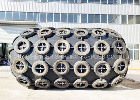 গুণ ৩৩০০x৬৫০০ মিমি নিউম্যাটিক রাবার ফেন্ডার আইএসও ১৭৩৫৭ সার্টিফাইড ৮০ কেপিএ কারখানা