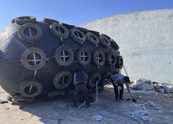 গুণ বায়ুসংক্রান্ত সামুদ্রিক ফ্যান্টার ইয়োকোহামা চেইন নেট সহ ইনফ্ল্যাটেবল প্রাকৃতিক রাবার ফ্যান্টার কারখানা