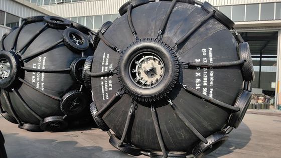 গুণ আইএসও ১৭৩৫৭ মেরিন বোট মোরিং ডক / জাহাজ / নৌকার জন্য ভাসমান বায়ুসংক্রান্ত রাবার Fender কারখানা