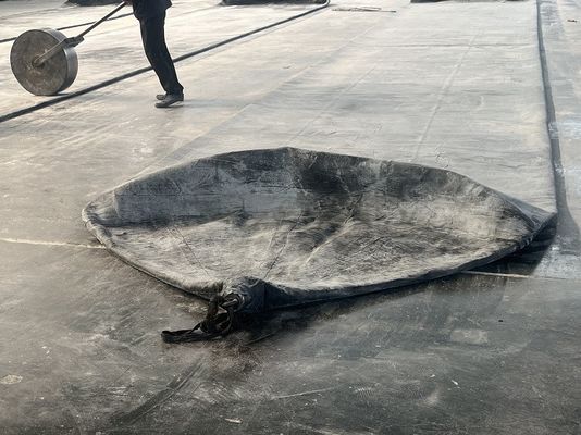 গুণ কালো রঙ কাস্টম 8-10 বছর টেকসই সামুদ্রিক নিরপেক্ষ রাবার এয়ারব্যাগ কারখানা