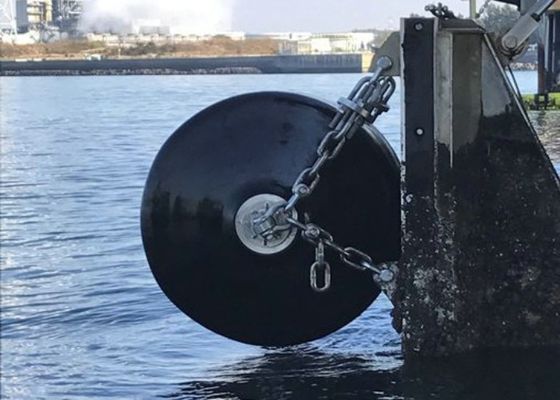 গুণ নৌকা সুরক্ষার জন্য ইভা ফোম ভরা ফেন্ডার ইভা উপাদান কারখানা