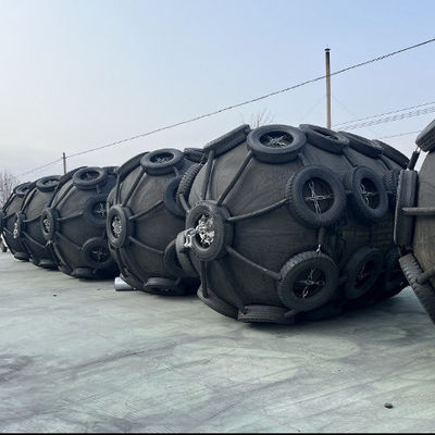 গুণ ISO 17357 Certified Natural Rubber Pneumatic Fender with 50Kpa Working Pressure for Marine Safety কারখানা