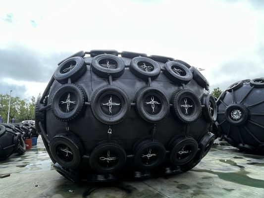 গুণ ডিজাইন লাইফ 8 থেকে 15 বছর বায়ুসংক্রান্ত সামুদ্রিক ফেন্ডার 50kPa 80kPa চাপ এবং ইনস্টলেশন পদ্ধতি সরবরাহ করে চেইন পিপি দড়ি জাহাজ ডকিং জন্য আদর্শ কারখানা