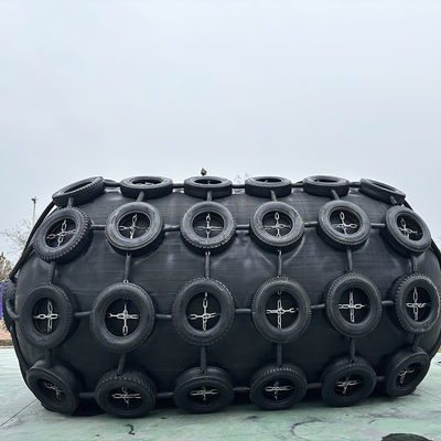 গুণ 50kPa Pneumatic Marine Fender Yokohama Fender for Ship-to-ship with 6-10 Years Lifespan কারখানা