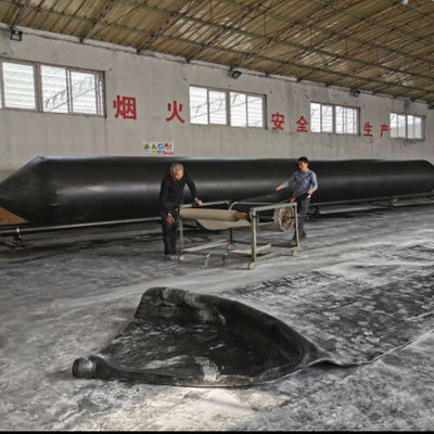 গুণ অতি দীর্ঘস্থায়ী সামুদ্রিক রাবার এয়ারব্যাগ ভারী লোড হ্যান্ডলিং জাহাজের জন্য নমনীয় সমাধান কারখানা