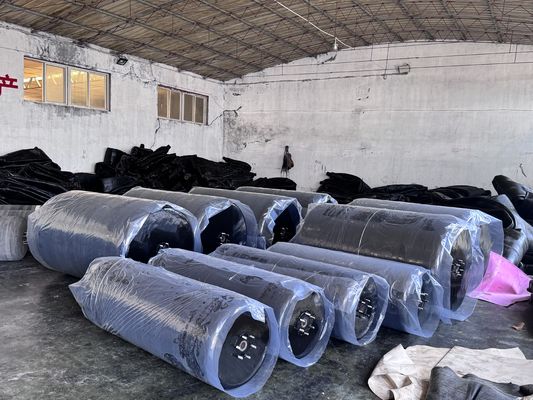 গুণ পলিউরেথেন এবং ইভিএ ফোম ভরা ফেন্ডার জাহাজের বোর্ড এবং কয়ে স্ট্রাকচার রক্ষা করে জাহাজের প্রভাব সুরক্ষার জন্য সামুদ্রিক ফেন্ডার কারখানা