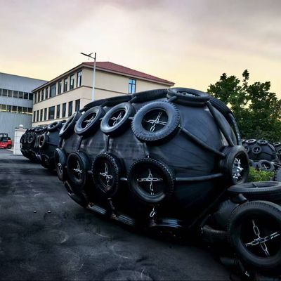 গুণ ISO17357 বায়ুসংক্রান্ত রাবার ফেন্ডার, যা সমুদ্রের সংঘর্ষ থেকে রক্ষার জন্য ব্যবহৃত হয় কারখানা