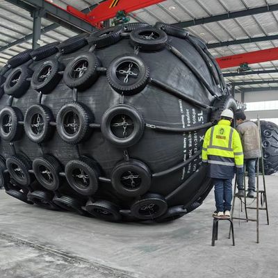 গুণ ISO17357 সামুদ্রিক জাহাজের সুরক্ষার জন্য নিউমেটিক রাবার ফেন্ডার কারখানা