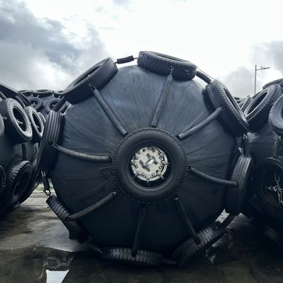গুণ Heavy Duty Pneumatic Rubber Fender Inflatable Yokohama Type Fender for Protection of Large Oil Tankers and Gas Carriers কারখানা