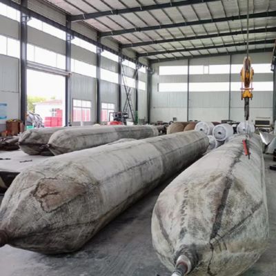 গুণ ইভিএ ভরাট কাস্টম আকার এবং রং সঙ্গে ইস্পাত মোরিং বোয় কারখানা
