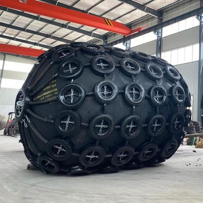 গুণ High-Quality Black Pneumatic Rubber Fender for STS/STD Operations | CCS/BV/LR/DNV Certified কারখানা