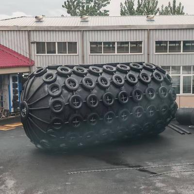 গুণ CCS/BV/LR/DNV Certified High-Quality Black Pneumatic Rubber Fender – Ideal for STS/STD Marine Operations কারখানা