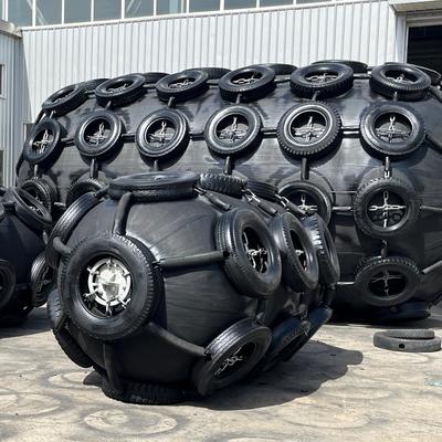 গুণ Heavy Duty Pneumatic Rubber Fender Offering Excellent Performance in Protecting Marine Vessels and Facilities কারখানা