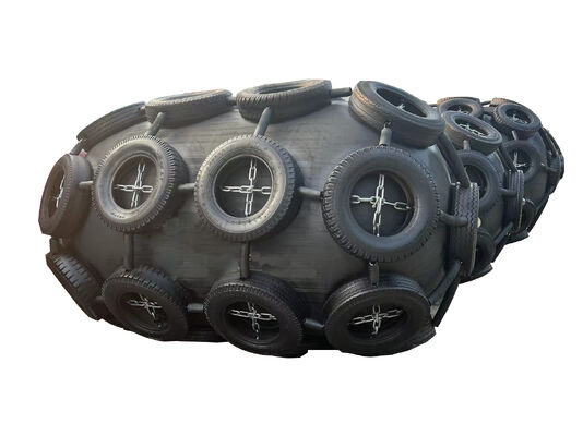 গুণ Two-year Warranty Pneumatic Rubber Fender 1.5*3M For Vessel Berthing Anti-Collision কারখানা