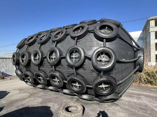 গুণ Natural Rubber ISO Certified Pneumatic Rubber Fender with 50Kpa/80kpa Working Pressure for Marine Anti-Collision কারখানা