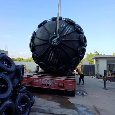 গুণ Excellent Performance Yokohama Fenders Built To ISO 17357 Standards Delivering Enhanced Impact Resistance OEM কারখানা