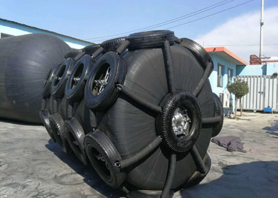 গুণ Low Maintenance Required UV Resistant And Corrosion Resistant Foam Filled Fender with High Energy Absorption Capacity for Marine Floating Fender কারখানা