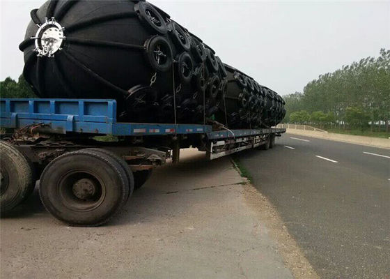 গুণ 50 কেপিএ / 80 কেপিএ মেরিন বোট ফ্রেন্ডার ইভা ফেনা পূর্ণ ফেন্ডার কারখানা