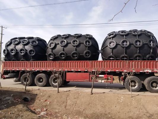 গুণ 50Kpa বায়ুসংক্রান্ত রাবার ফেন্ডার Yokohama ফেন্ডার টায়ার চেইন নেট দিয়ে কারখানা