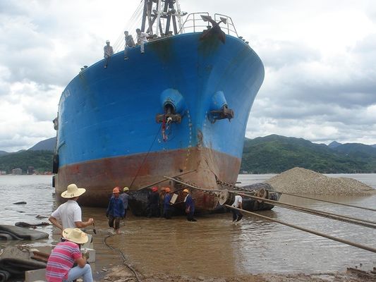 গুণ D15*L20m 0.20Mpa জাহাজ মেরিন এয়ারব্যাগ অপ্টিমাইজড লেআউট চালু করছে কারখানা