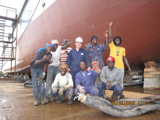 গুণ D15*L20m 0.20Mpa জাহাজ মেরিন এয়ারব্যাগ অপ্টিমাইজড লেআউট চালু করছে কারখানা