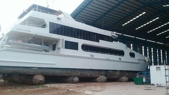 গুণ জাহাজ চালু করার জন্য বায়ুসংক্রান্ত রাবার এয়ার লিফটিং ব্যাগ কারখানা