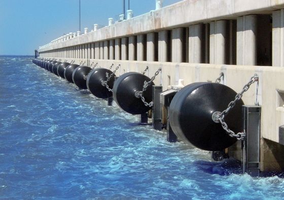 গুণ D1200*2000L ভাসমান জাহাজ বায়ুসংক্রান্ত রাবার ফেন্ডার ফেনা ভরা পলিউরেথেন ফেন্ডার কারখানা