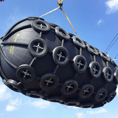 গুণ মেরিন 50Kpa Pneumatic Rubber Fender With Tyre কারখানা