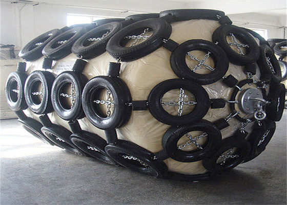 গুণ High Energy Absorption Foam Filled Fender and EVA Solid Fender for Safe Ship Berthing and Anti Collision কারখানা