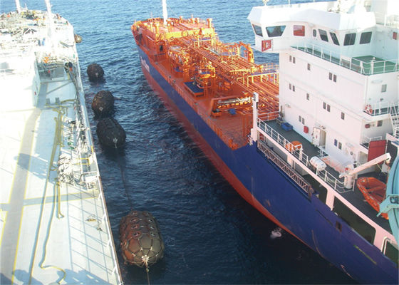 গুণ Dia 3.3m*6.5m দৈর্ঘ্য বায়ুসংক্রান্ত মেরিন ফেন্ডার STS STD কারখানা