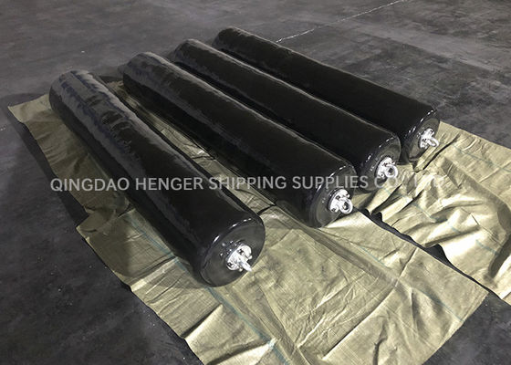 গুণ Design Using Life 10 to 15 years Cylindrical Marine Fender Customized Height Durable Impact Protection for Harbors Ports and Ships কারখানা