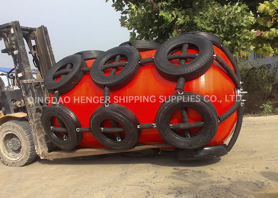 গুণ ISO17357 Approved Foam Filled Fender, 0.5-4.8m Diameter, High Density Closed-Cell Foam for Port & Vessel Anti-Collision কারখানা