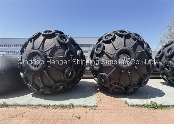 গুণ ISO 17357 Compliant Natural Rubber Pneumatic Rubber Fender with 50Kpa/80kpa Working Pressure for Marine Protection কারখানা